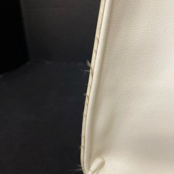 White Faux Leather Handbag w/ Bamboo Double Handles Free Standing Footed - Picture 5 of 11